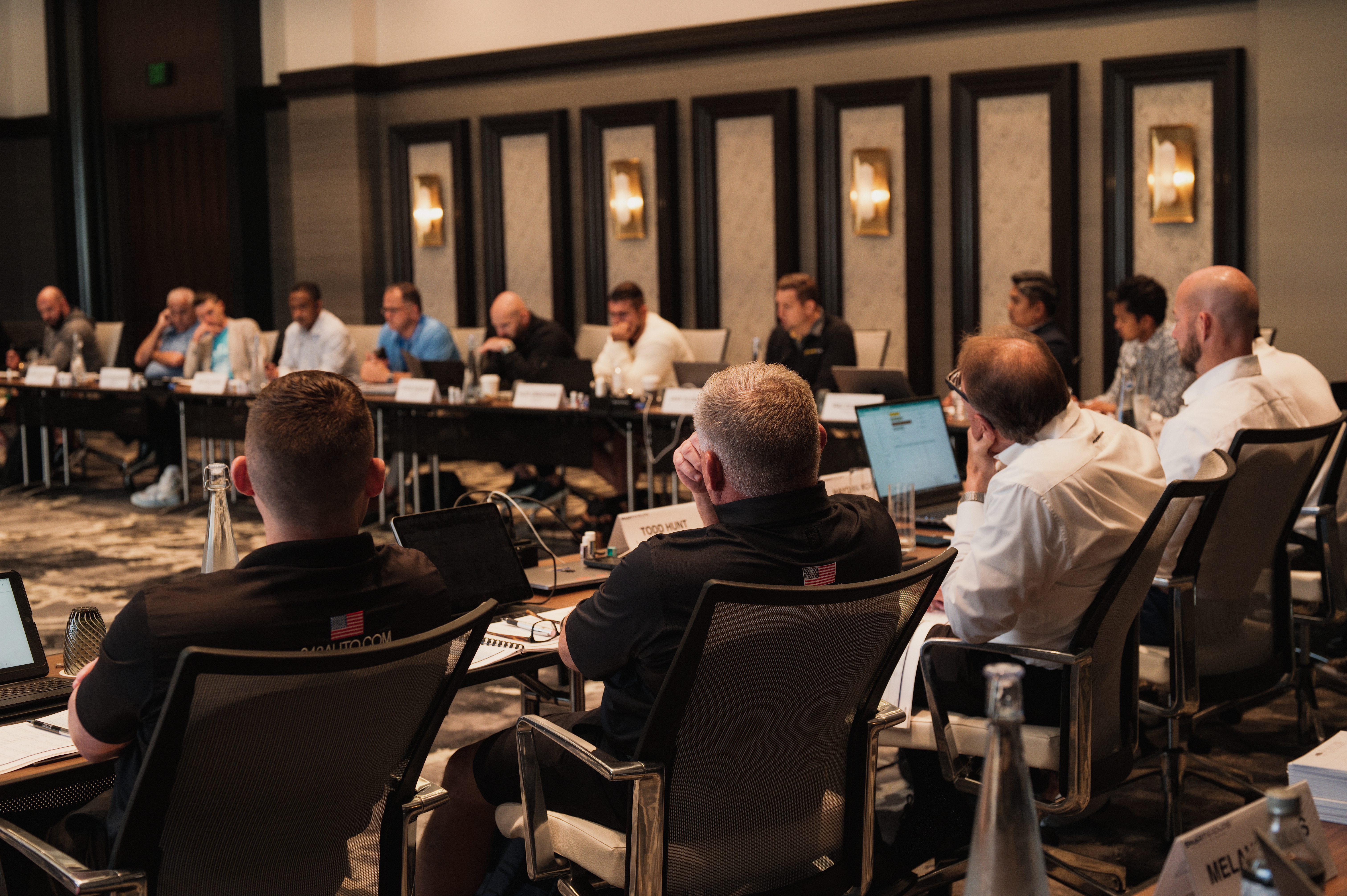 ARC 20 Group dealers in a meeting session
